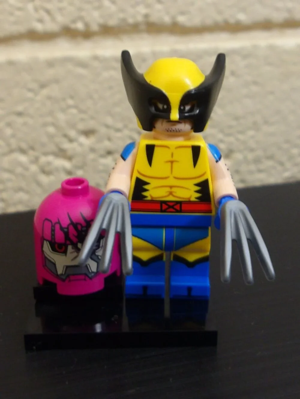 LEGO Wolverine Minifigure 71039 Marvel Series 2 New, no bag Complete